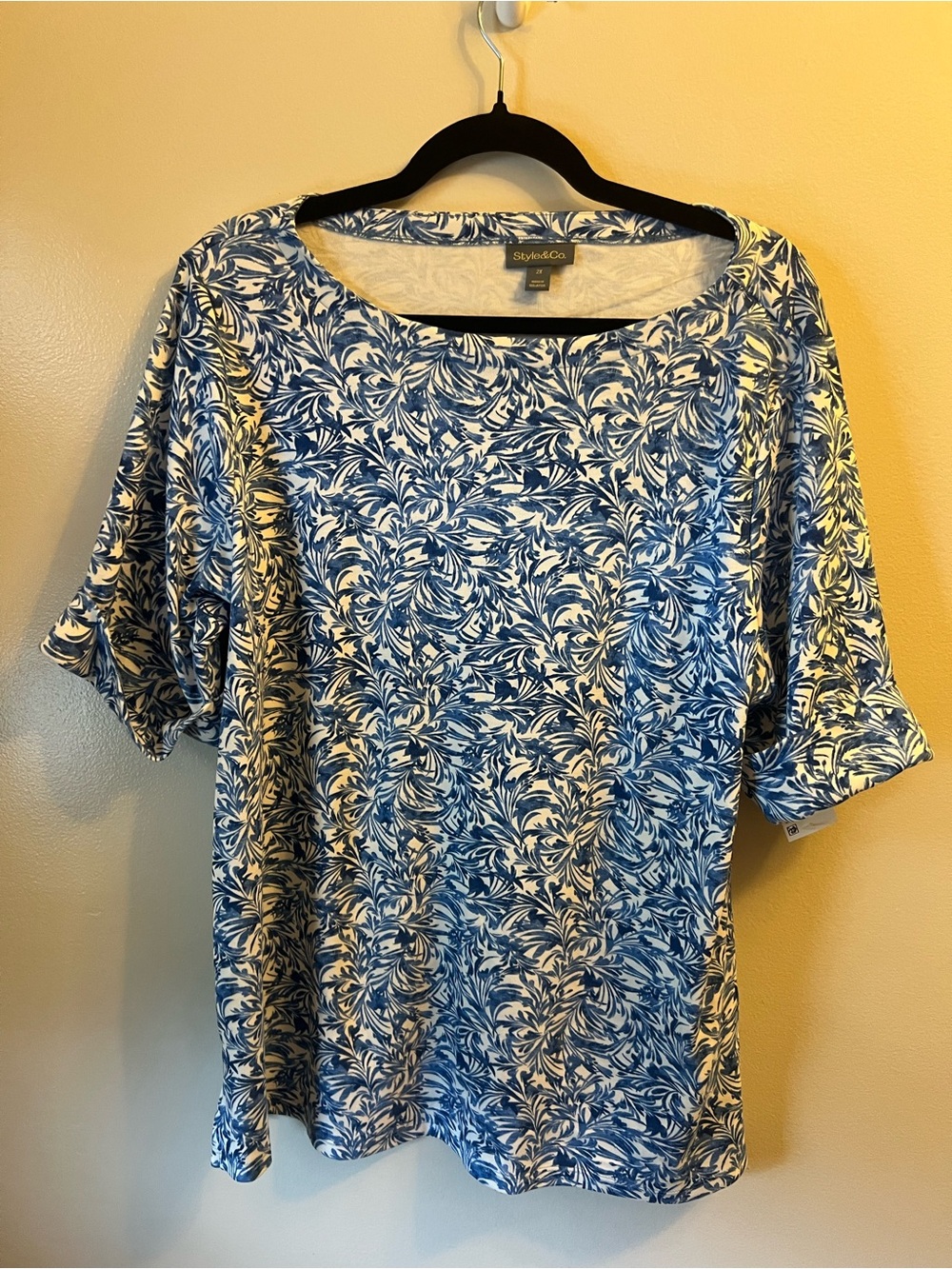 Style & Co. Blue and White Floral Scoop Neck Top